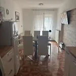 Apartman Baja *