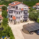 Baja Lopar