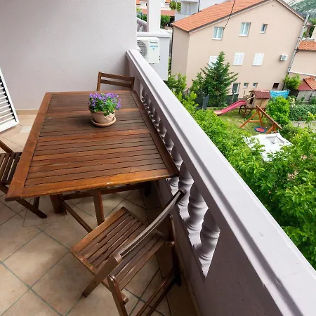 Baja Apartman *