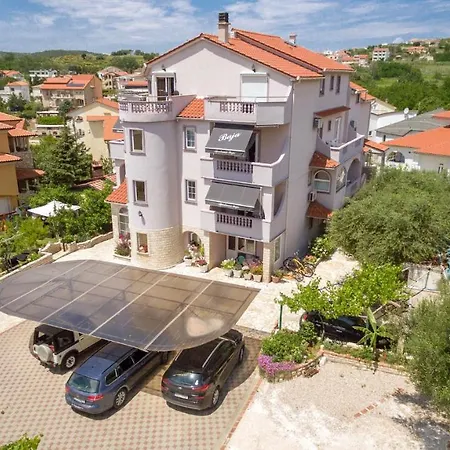 Baja Apartman