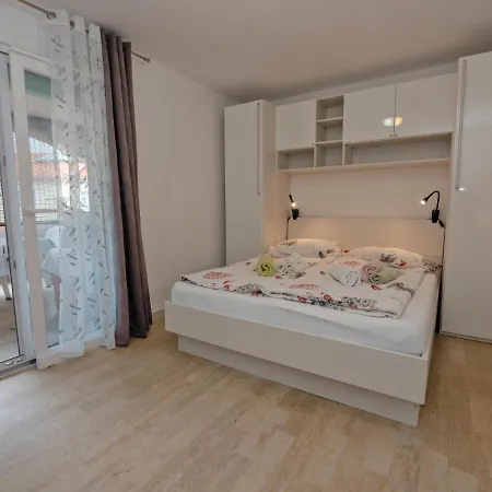 Baja Apartament Lopar