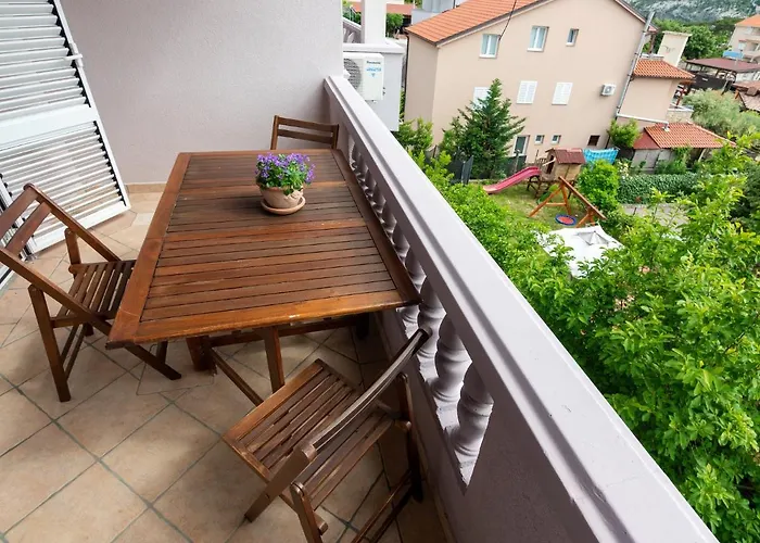 Baja Διαμέρισμα *